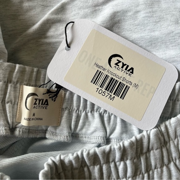 NWT Zyia Light Gray Heather Knockout Shorts Size Medium - Picture 8 of 8